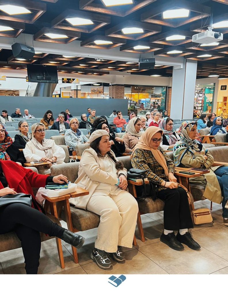 گزارش تصویری از جشن رونمایی از کتاب ستارهی لیلا به قلم یاسمن خلیلیفرد